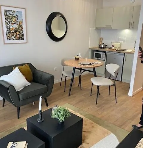 Montana Reims Lejlighedshotel 3*